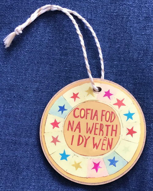 Addurn Pren Cofia Fod Na Werth