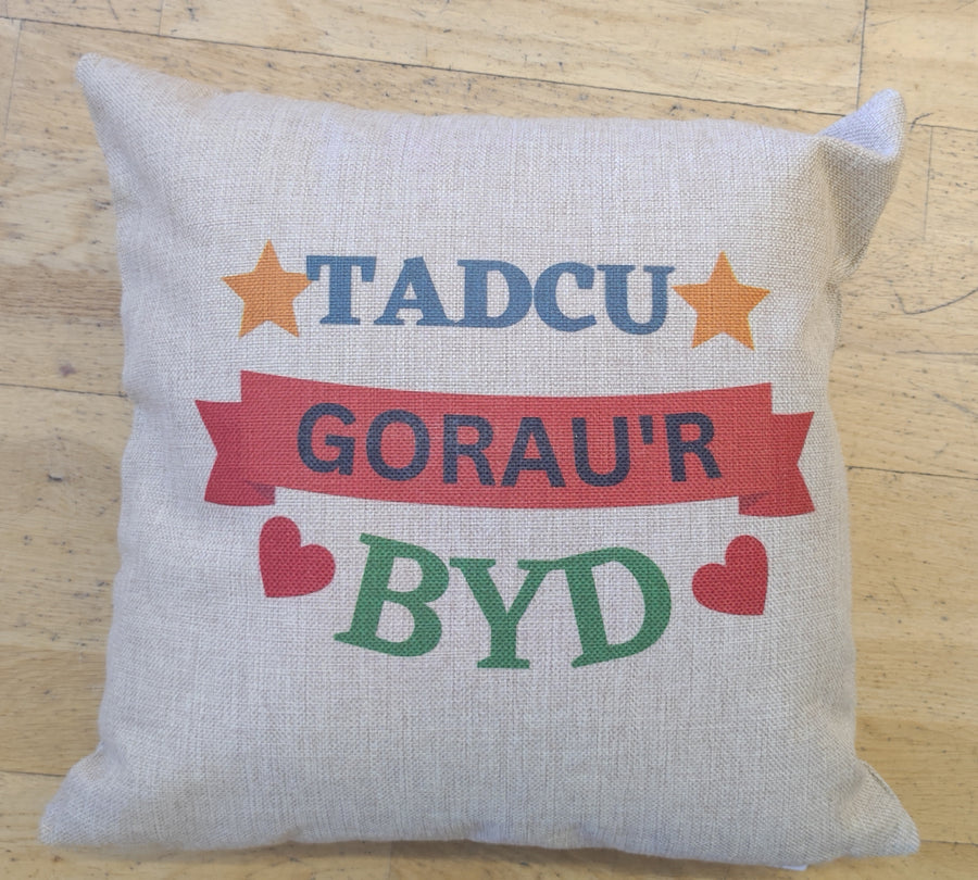 Clustog Tadcu Gorau’r Byd