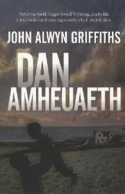 Dan Amheuaeth gan John Alwyn Griffiths