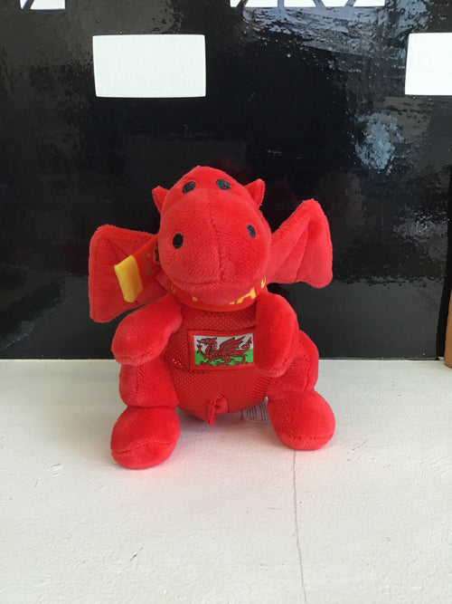 Tegan Draig Goch Fach